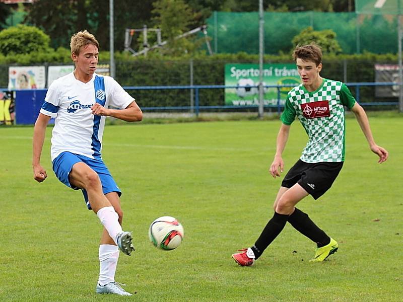 Starší dorost Tatranu vyhrál v Králově Dvoře 2:0, mladší prohrál 1:4.