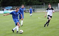 Lány (v modrém) nedaly v posledním zápase sezony šanci Zavidovu a vyhrály 5:0.