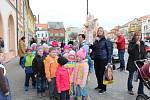 V Rakovníku přivítali jaro děti z mateřských škol a folklórního souboru Borůvky.