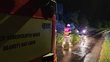 Zásah středočeských hasičů v souvislosti s bouřkou v noci na sobotu 21. května 2022.
