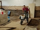 Na 2. základní škole v Rakovníku probíhá rekonstrukce kuchyně a dílen.