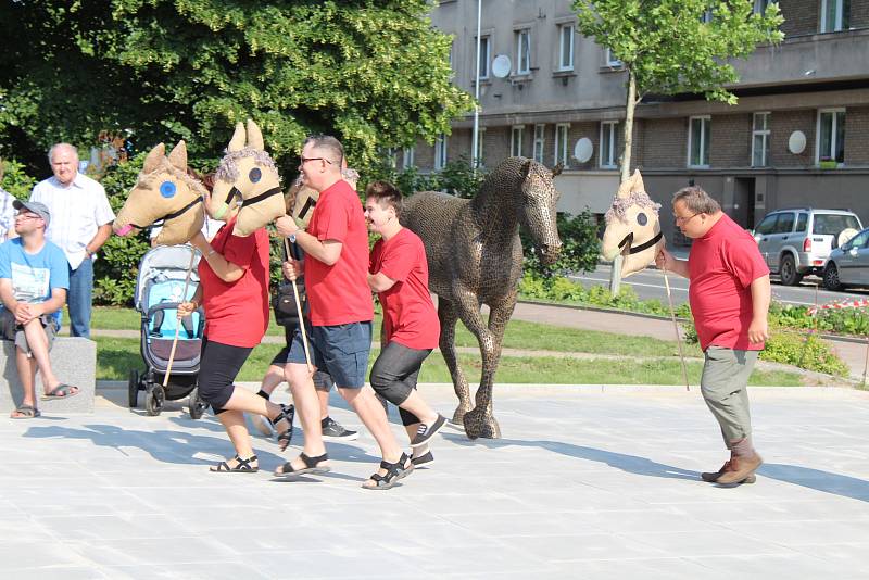 Podobu veřejného prostranství na sekyře vybrali občané města.