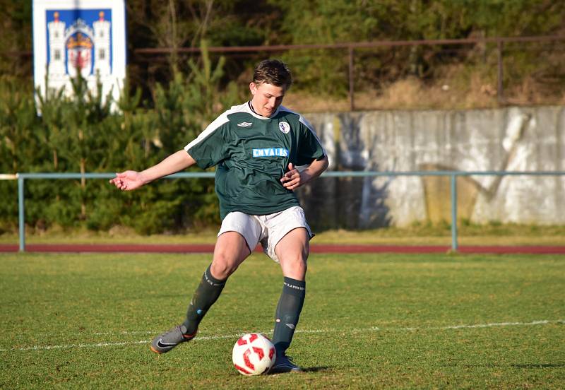 Starší dorostenci SK Rakovník remizovali s Hořovickem 0:0, když penaltový rozstřel ovládli hosté. Mladší dorost rakovnického SK prohrál s Hořovickem 1:3.