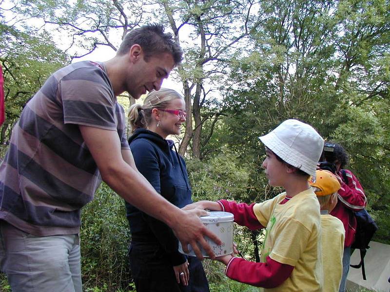 Letní dětský tábor v Branově navštívil Josef Pejchal a Kristýna Kociánová.