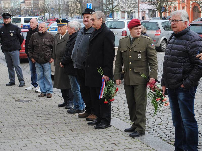 Den válečných veteránů na Husově náměstí v Rakovníku 2016