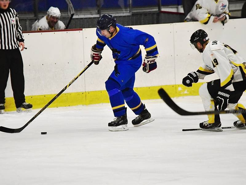 Hokejisté HC Rakovník rozstříleli Černošice 9:3.