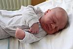 MIKULÁŠ BENEŠ, KOLEŠOVICE. Narodil se 21. ledna 2020. Po porodu vážil 4,35 kg a měřil 52 cm. Rodiče jsou Markéta a Petr, sestry Beáta a Liliana.