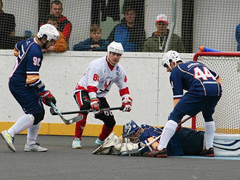 Hokejbalisté HBC Rakovník remizovali s Ústím nad Labem ve čtvrtém kole extraligy 2:2. Samostatné nájezdy zvládli lépe hosté ze severu Čech.