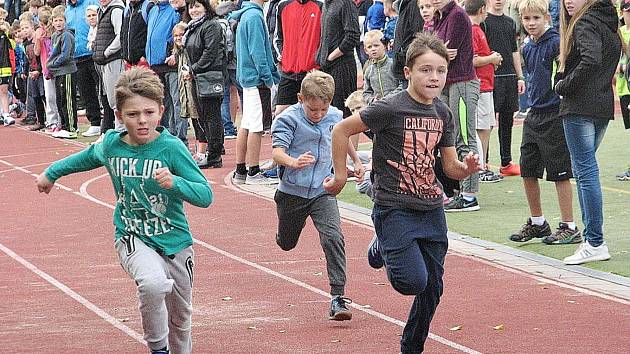 Největší atletickou událostí, která se pořádá na rakovnickém okrese je Rakovnický sprint, jehož se pravidelně účastní tři sta dětí.