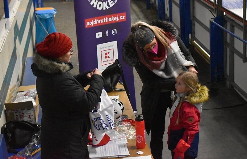 Na rakovnickém zimním stadionu se uskutečnila tradiční náborová akce Týden hokeje.