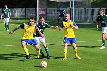 SK Rakovník (ve žlutém) prohrál doma s Jílovištěm 0:1.