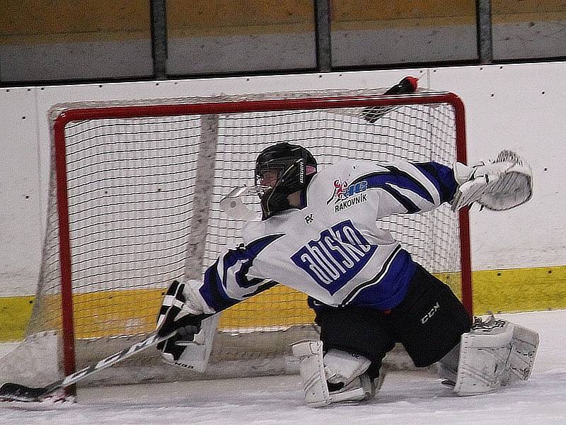 Rezerva rakovnického HC zdolala v 10. kole krajské soutěže Žilinu 7:5.