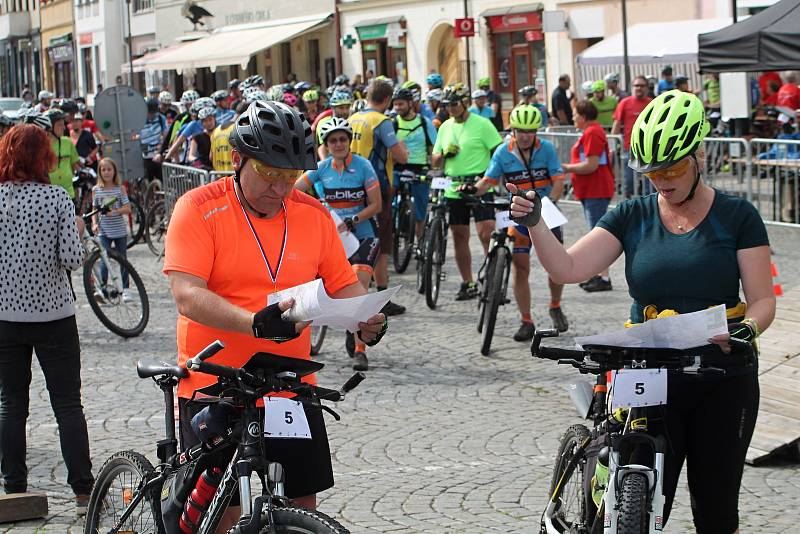 Orientační závod dospělých dvojic byl druhým závodem v rámci jedenáctého ročníku Rakovnického cyklování.