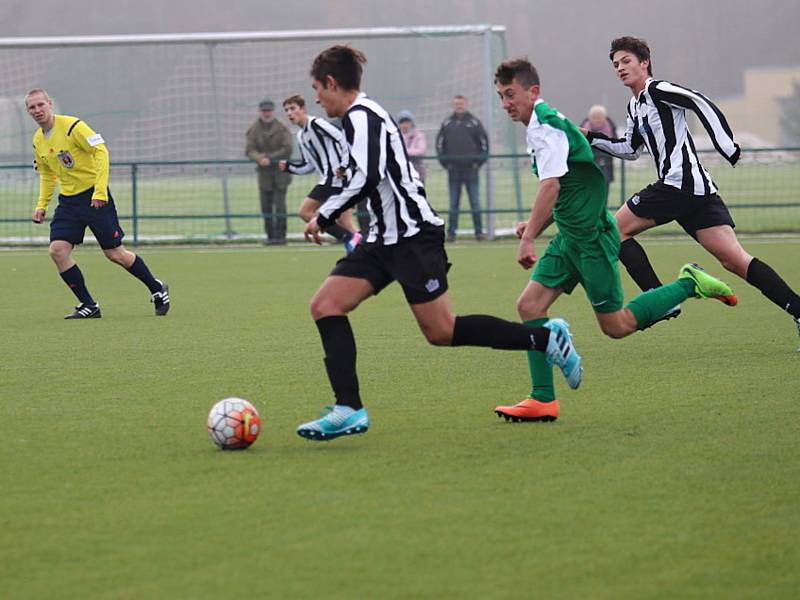 Starší dorostenci Tatranu Rakovník porazili Beroun 2:0.