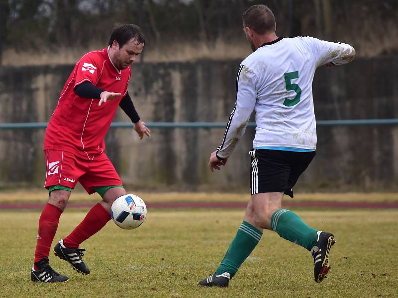 Rakovnická Olympie zdolala v prvním jarním kole okresního přeboru Slabce 3:0