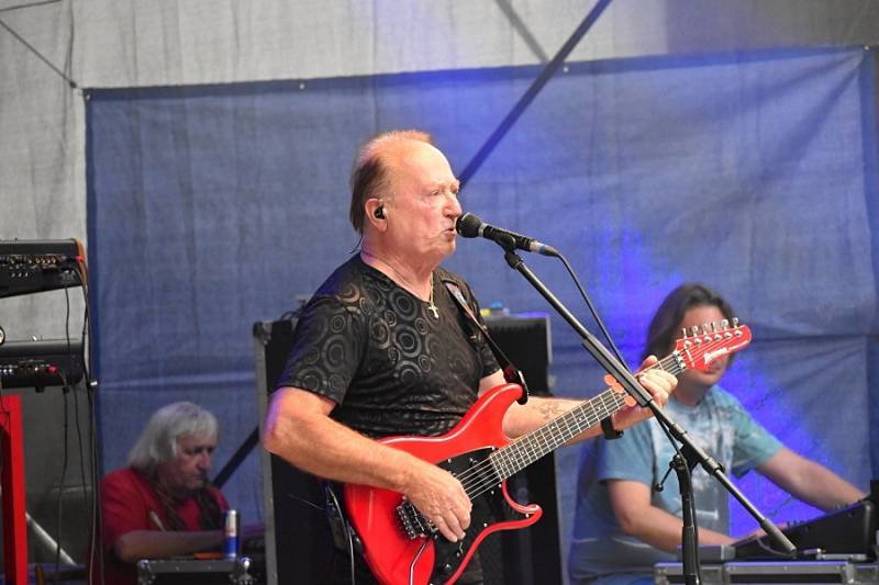 Koncert legendární rockové skupiny Olympic si přišlo do Letního kina v Rakovníku poslechnout šest set Rakovničanů.