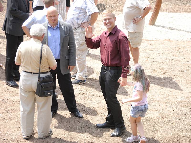 Otevření dětského hřiště na sídlišti Bendovka v Rakovníku