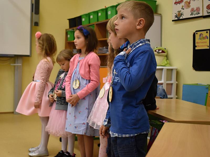 První školní den si užili i prvňáčci v ZŠ a MŠ Čistá.