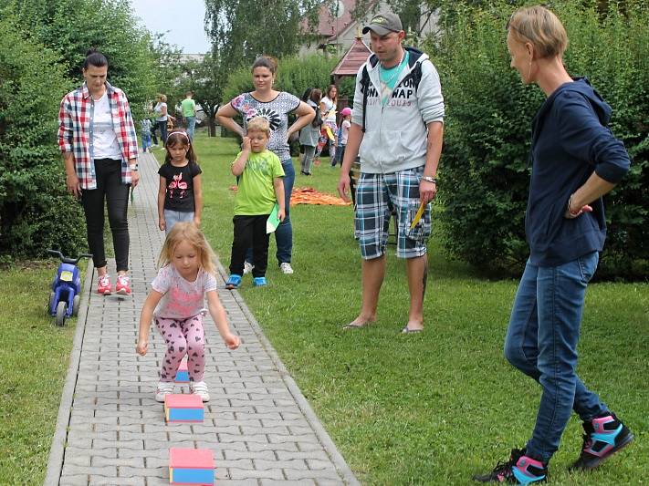 Děti z MŠ Vinohrady vystavovaly výrobky z keramiky. Poté je čekalo sportovní odpoledne.