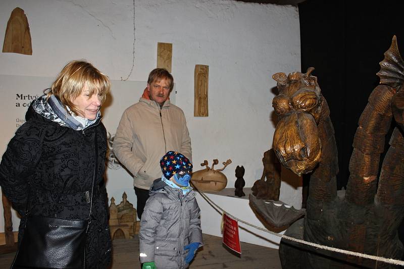 Královský advent na Křivoklátě totiž dostál svému přízvisku a splnil očekávání tisíců turistů, kteří v sobotu či v neděli na hrad zavítali.