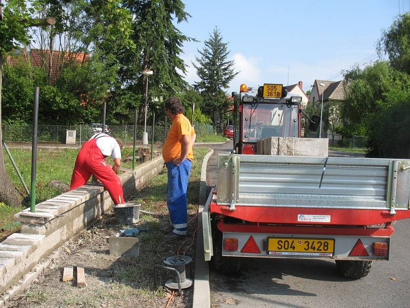 Dobrovolnická brigáda v Mateřské školce v Jesenici