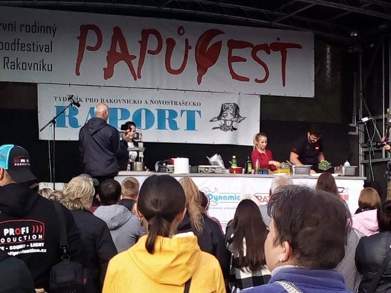 Ze 2. ročníku PapůFestu na Tyršově koupališti v Rakovníku.