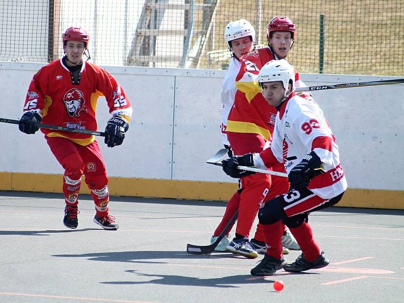 Hokejbalisté HBC Rakovník prohráli s Hradcem Králové 3:4.