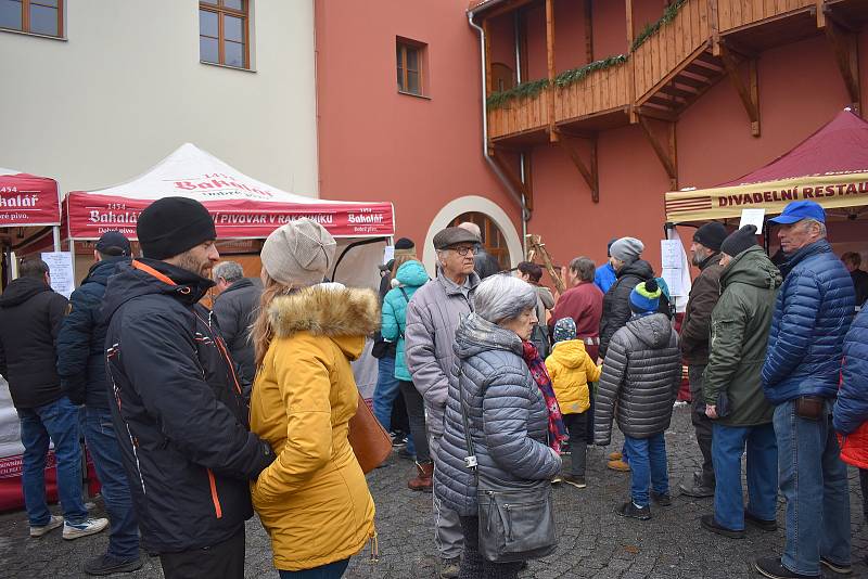 Zabijačka uspořádaná Tradičním pivovarem v Rakovníku.