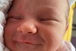 Ellie Švarcová se narodila v rakovnické porodnici 31. března 2022 v 21.18 hodin, vážila 3020 gramů a měřila 50 centimetrů. V Kryrech se na ni těšili rodiče Kateřina a Lukáš