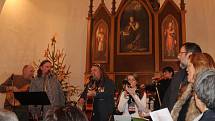 Koncert Hradního Dua v kapli sv. Máří Magdaleny v Kostelíku