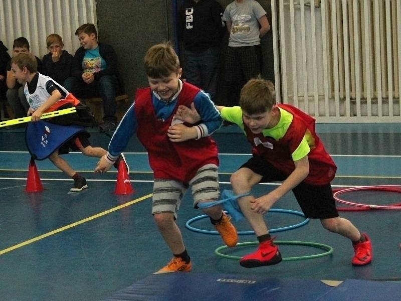 Olympijský trénink v tělocvičně 2. základní školy v Rakovníku.