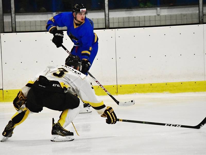 Hokejisté HC Rakovník rozstříleli Černošice 9:3.