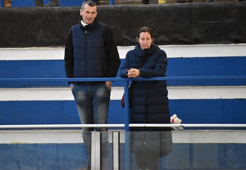 Z krasobruslařských závodů 'Bakalářský pohár' na zimním stadionu v Rakovníku.