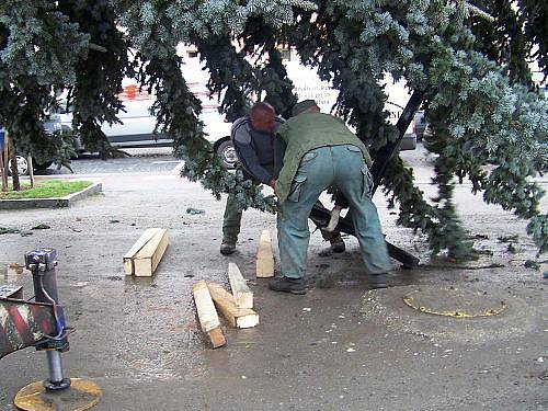 Stavění vánočního stromu Rakovník 2010