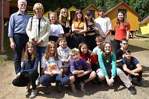Dětský tábor Eldorado u Jesenice navštívili prezident Petr Pavel se svojí chotí Evou.