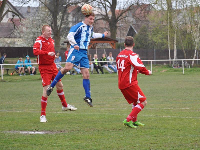 Senomaty neměly s Pavlíkovem problémy a vyhrály 2:0