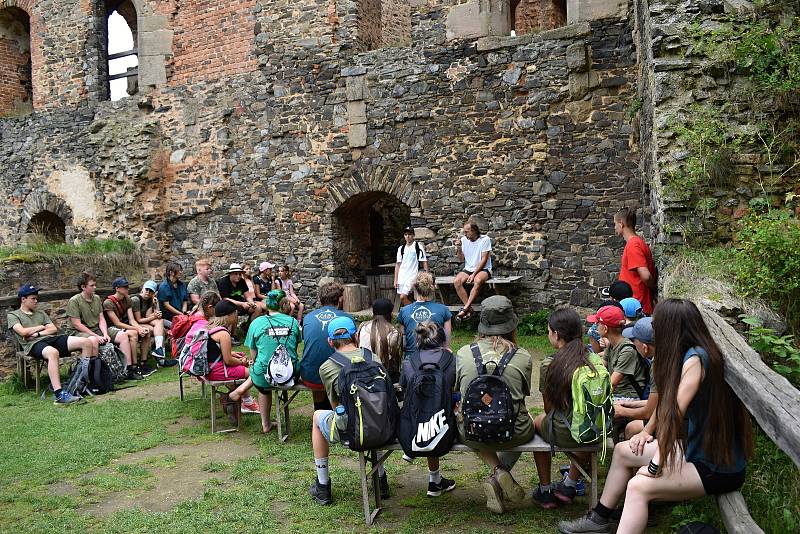 Hrad Krakovec je v létě v obležení turistů. Návštěvnost je srovnatelná s tou loňskou, kdy byla rekordní.