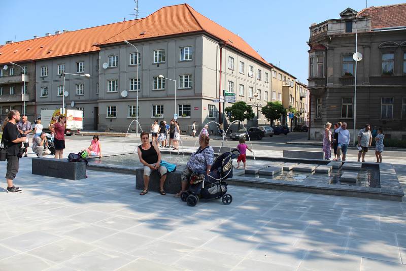 Podobu veřejného prostranství na sekyře vybrali občané města.