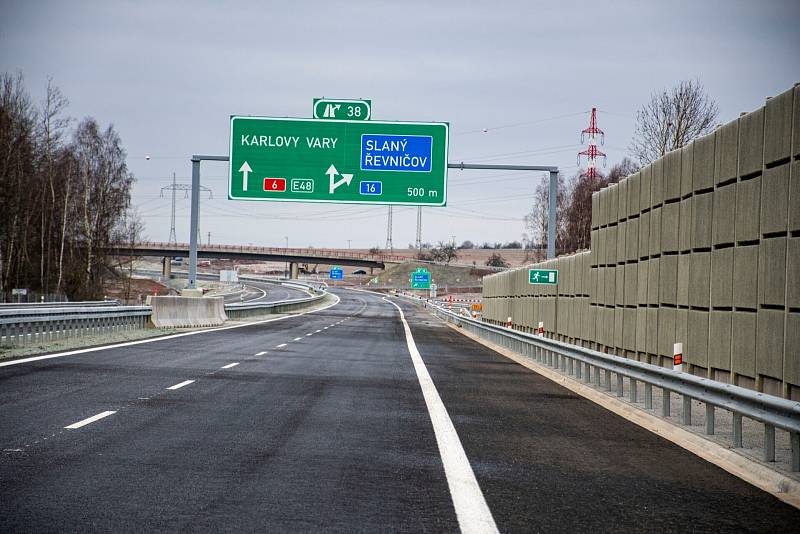 Nový úsek dálnice D6.