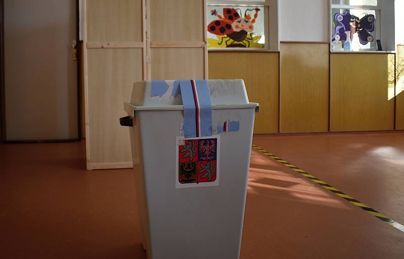 Volby v Oráčově.
