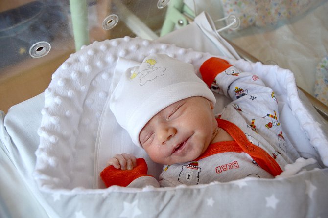 ANETA BALOGHOVÁ, KLADNO. Narodila se 25. prosince 2018. Po porodu vážila 2,8 kg a měřila 49 cm. Rodiče jsou Markéta a Dušan.