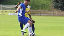 SK Rakovník (ve žlutém) v první přípravě přehrál doma SK Kladno 2:0.