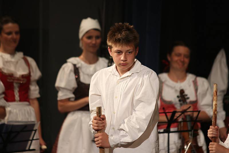 Dětský folklórní soubor Borůvky se zúčastnil celostátní přehlídky v Jihlavě.