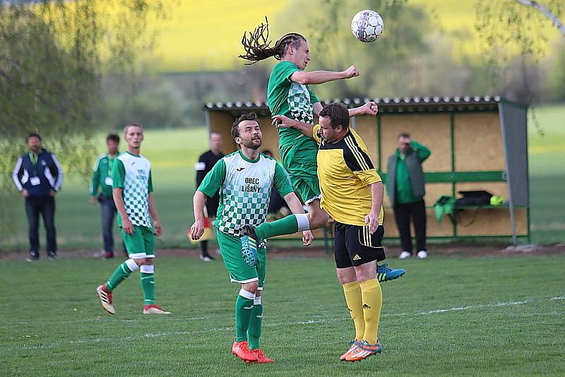 Z fotbalového utkání I.B třídy Lišany - Zavidov (0:5)