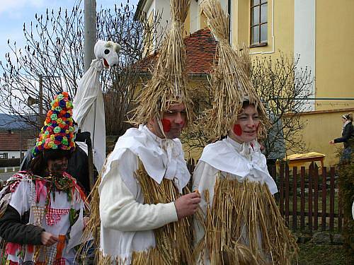 Tradiční masopust v Krtech 2011