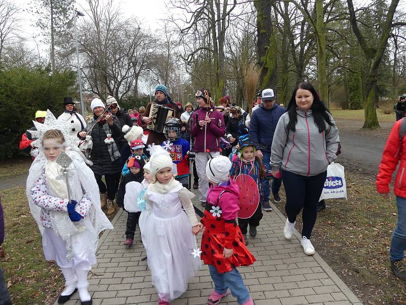 Hlavním tématem masopustu v Rakovníku byla zima.