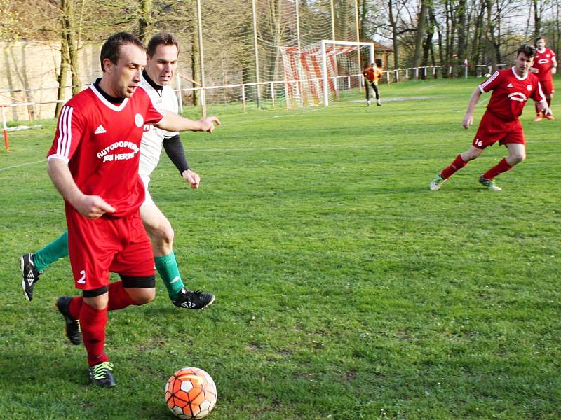 Fotbalisté Olešné zdolali rezervu Zavidova 3:1, Kolešovice si poradily s Lišany 2:0.