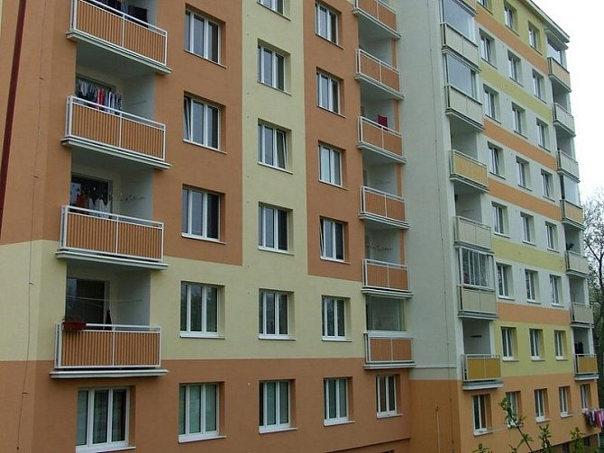 Panelové domy v Rakovníku - ilustrační foto