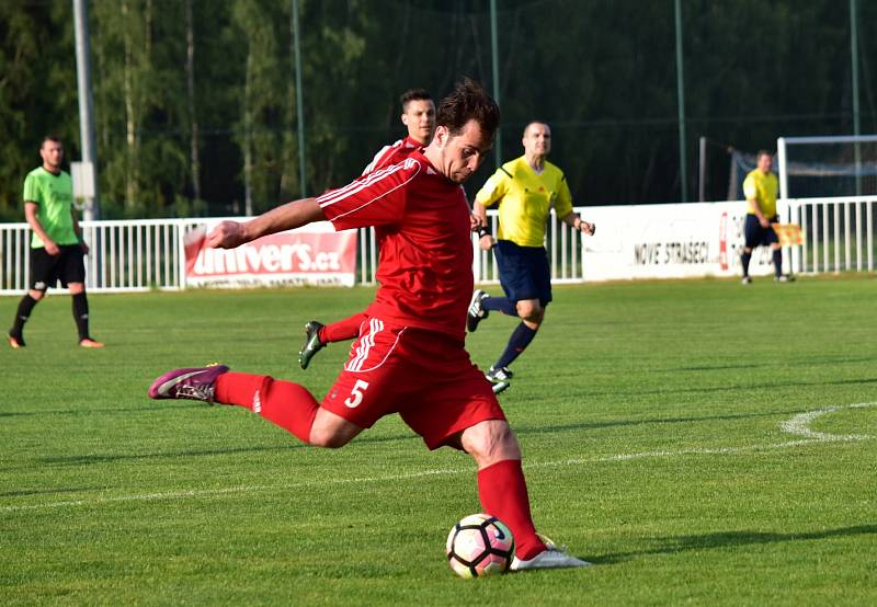 Fotbalisté Nového Strašecí zdolali Rejšice 3:0.