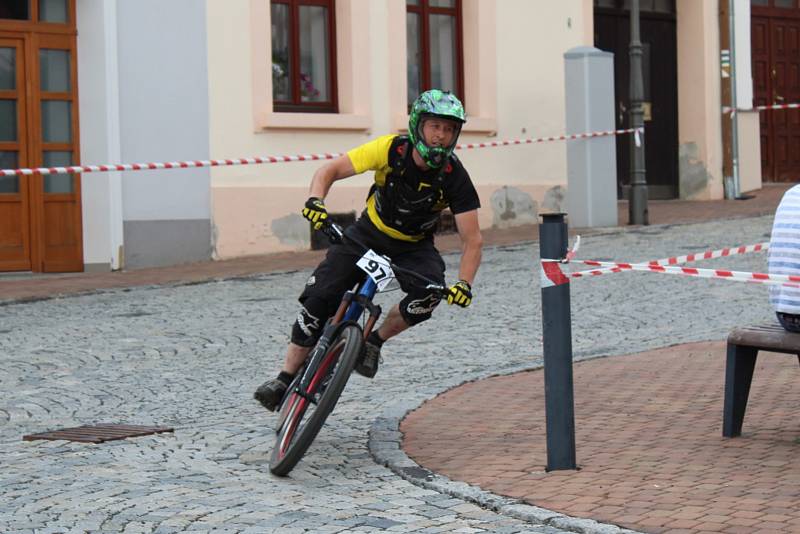 Sobotní program nabídl například downhillový závod.